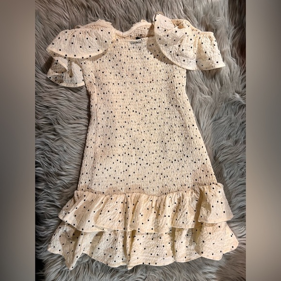 NWOT best spot to be off the shoulder dress - Picture 6 of 8